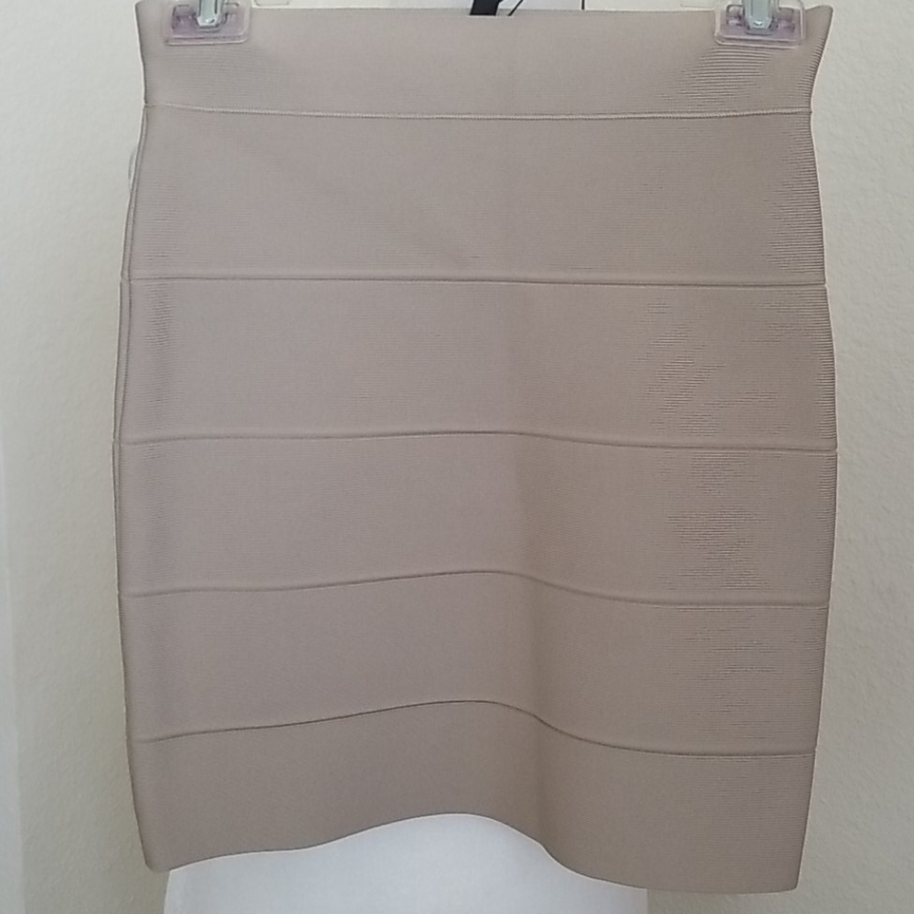 BCBGMAXAZRIA "SIMONE" BANDAGE SKIRT